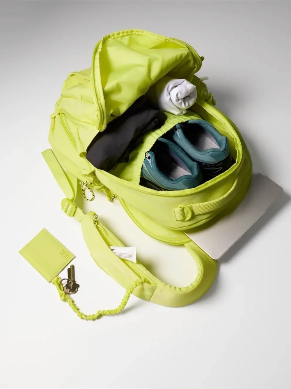 BEIS The North To South Backpack in Limone